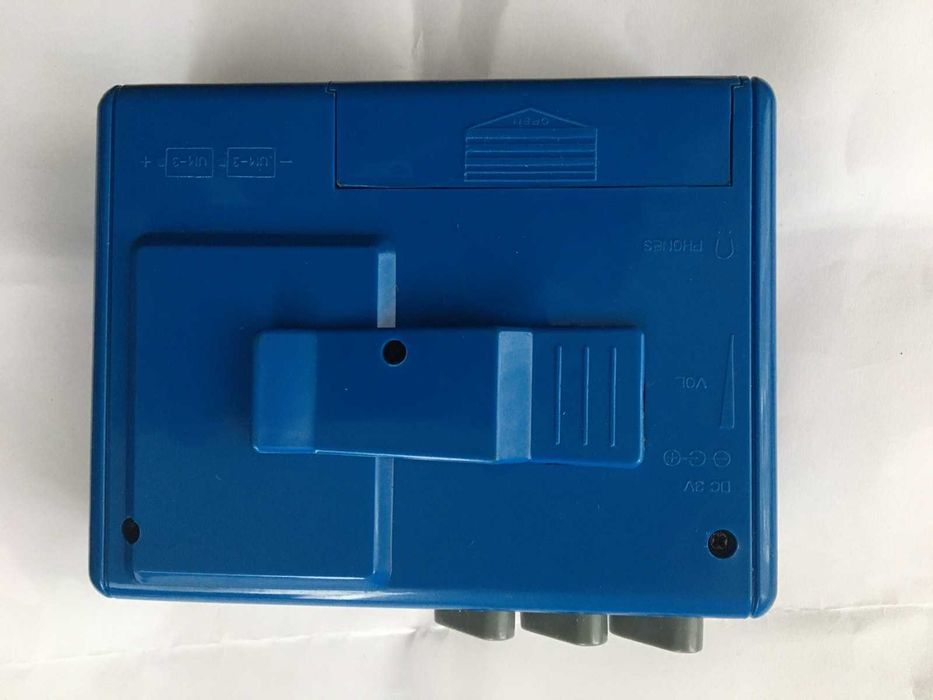 Продам касетний аудіоплеєр Sony