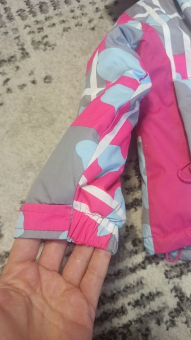 Зимова куртка як новенька