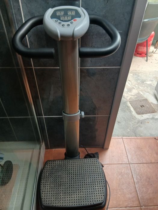 Plataforma vibratoria de exercício