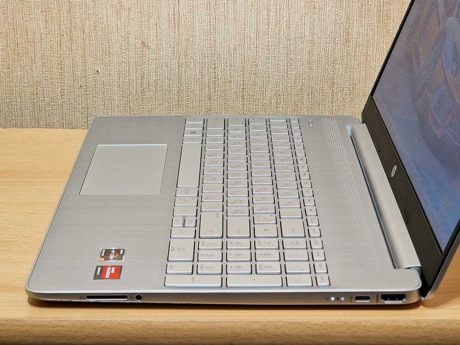 Сучасний HP AMD Ryzen 5 5500U RAM8Gb SSD 512Gb Full HD Батарея 8 годин