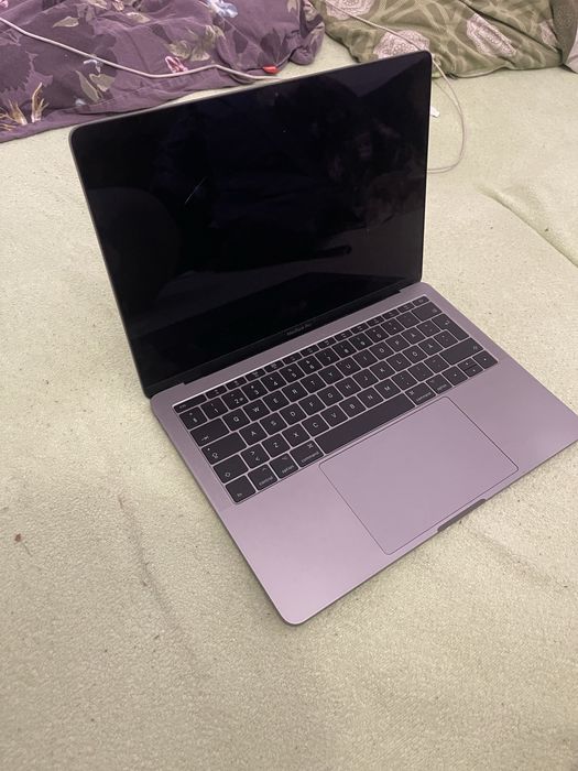 Macbook pro 2017 i5