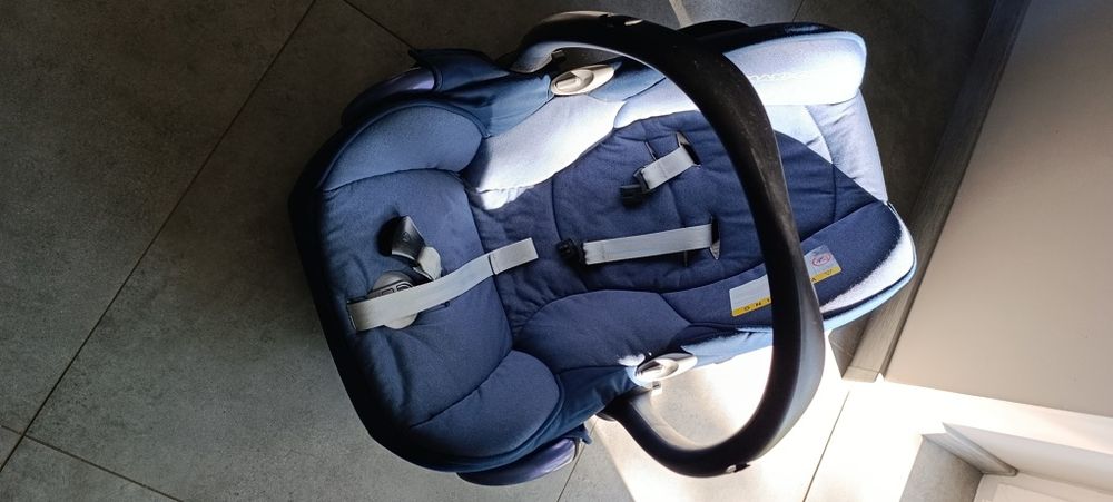 Fotelik z bazą maxi Cosi familyfix 0-13 kg