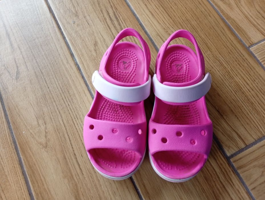 Sandały crocks 25