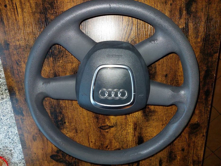 Kierownica Audi A4 B8