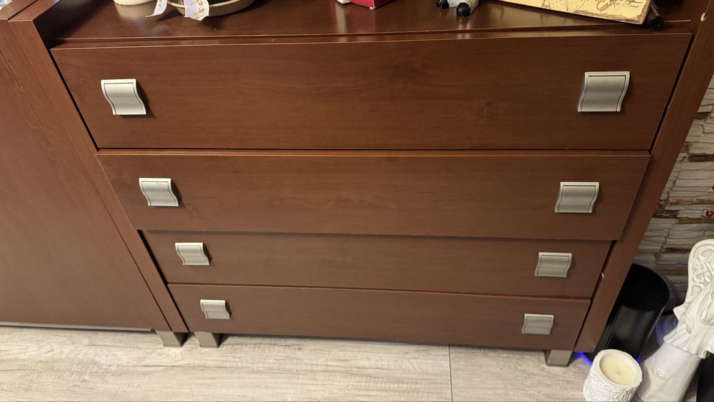 Sprzedam 2 komody + słupek