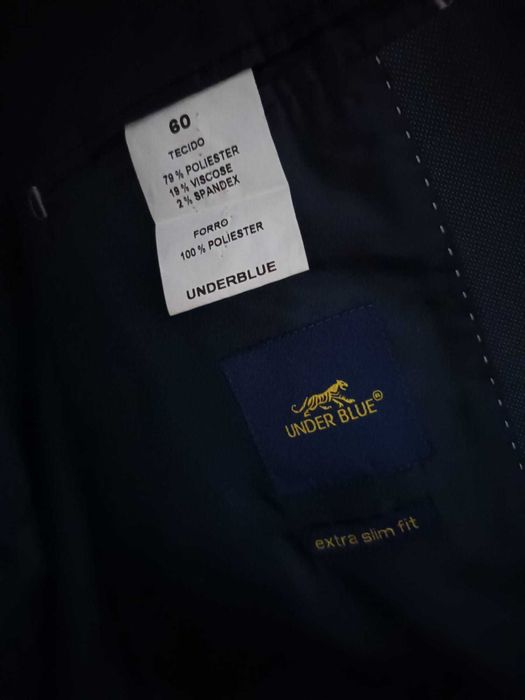 casaco e calças de fato de homem