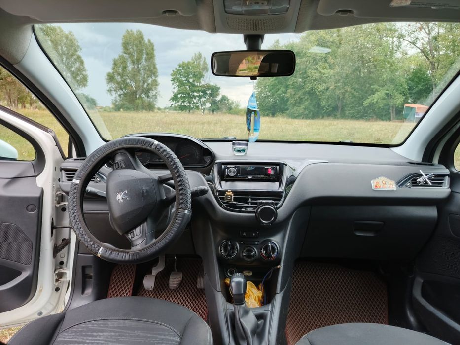 Продам авто Peugeot 208