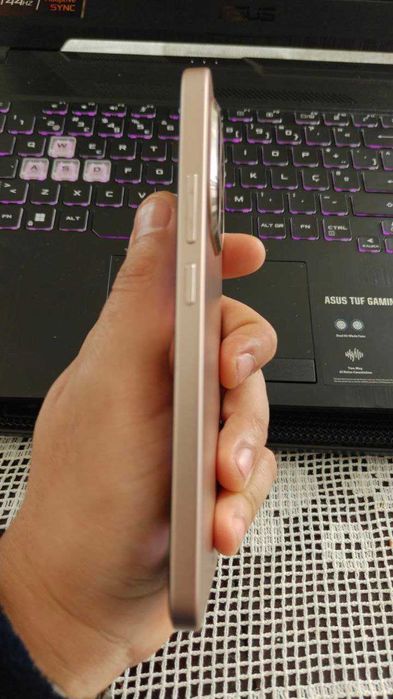 Xiaomi 15T 256GB / 12GB RAM - Rosa Dourado (Estado de Novo + Garantia)