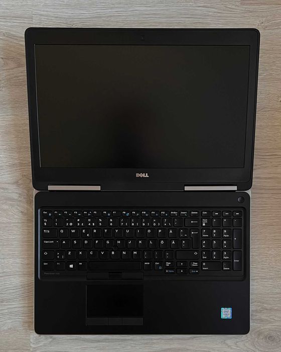 Dell Precision 7520 Workstation Móvel Profissional | i7 | 32GB RAM | 256GB SSD + 500GB HDD | NVIDIA Quadro M1200 4GB