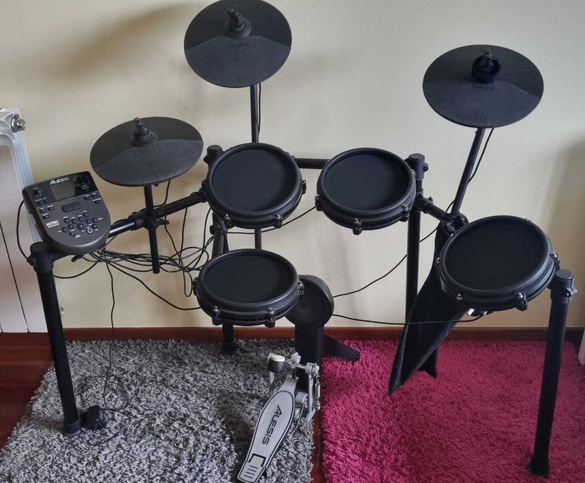 Bateria eletrónica Alesis Nitro