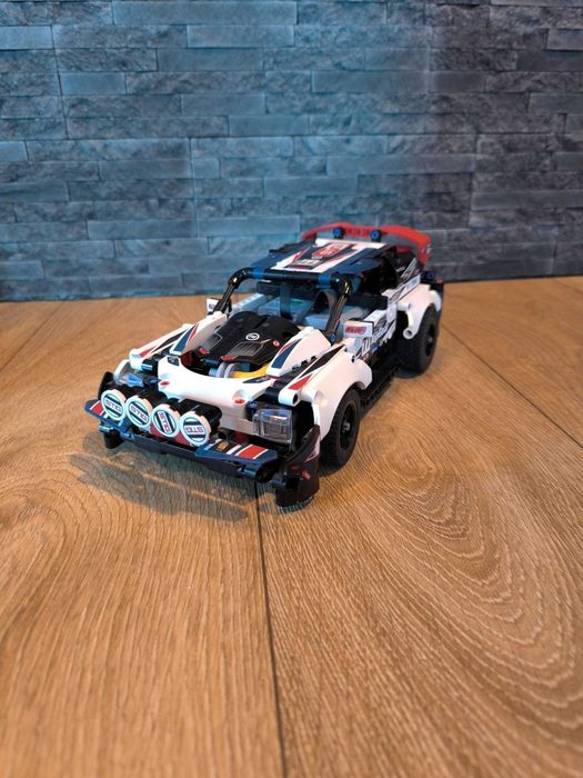 LEGO Technic 42109 sterowane przez aplikację.