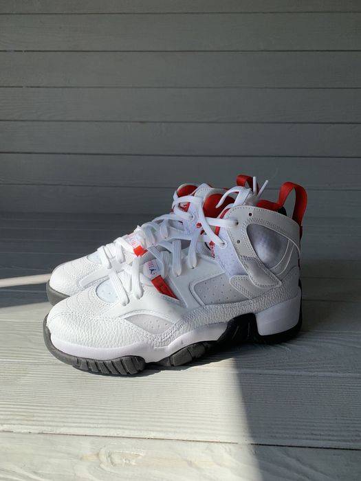 Кросівки Jordan Jumpman Two Trey White University