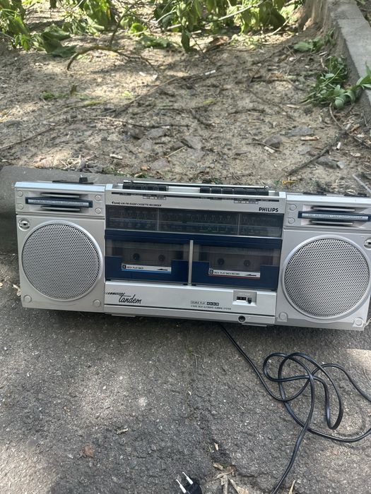 Магнітофон Philips