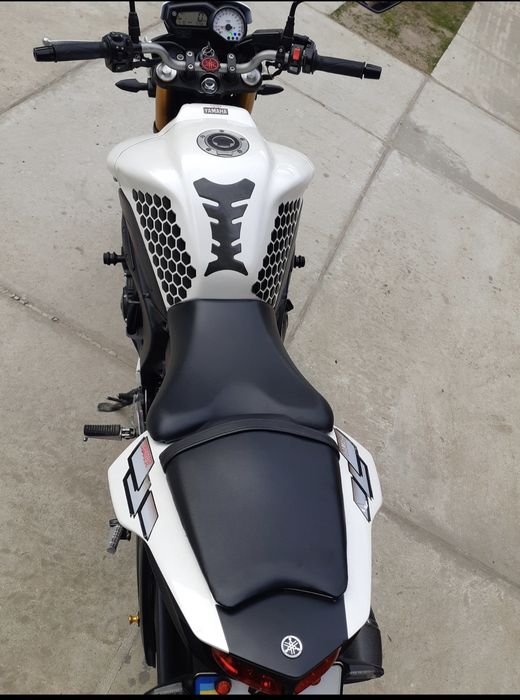YAMAHA FZ 8 N 2012 рік
