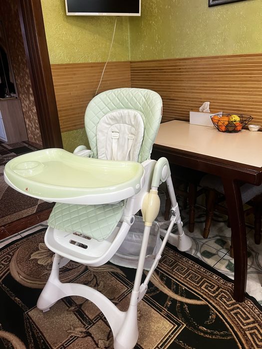Стільчик для годування Carrello
