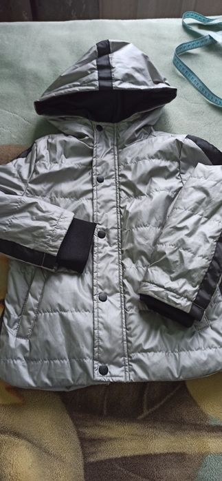 Куртка осінньо-весняна хлопчик , стан ідеальний