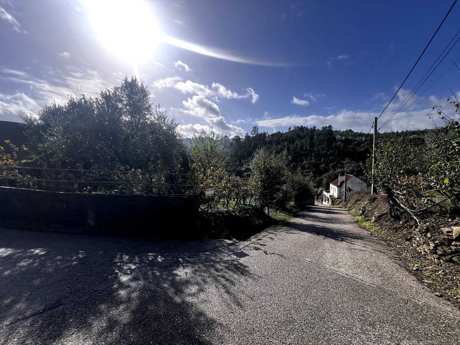 Moradia para obras totais - Sobral Basto