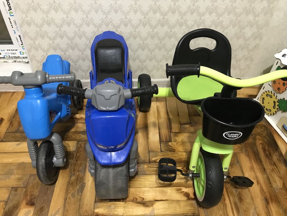 детский трехколесный велосипед