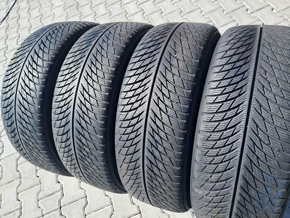 Резина зимова, 7.7мм, Michelin Pilot Alpin 5 SUV 235\55 R19 (арт.16599)