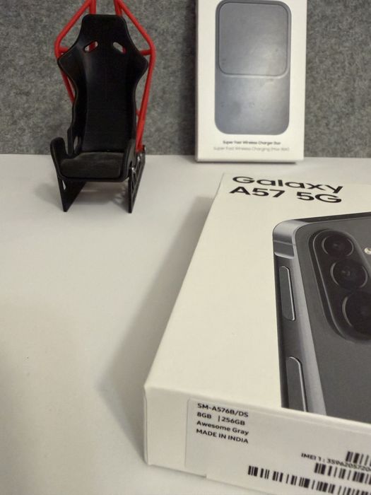 Samsung A57 256GB Cinza Selado + Super fast wireless charger Duo