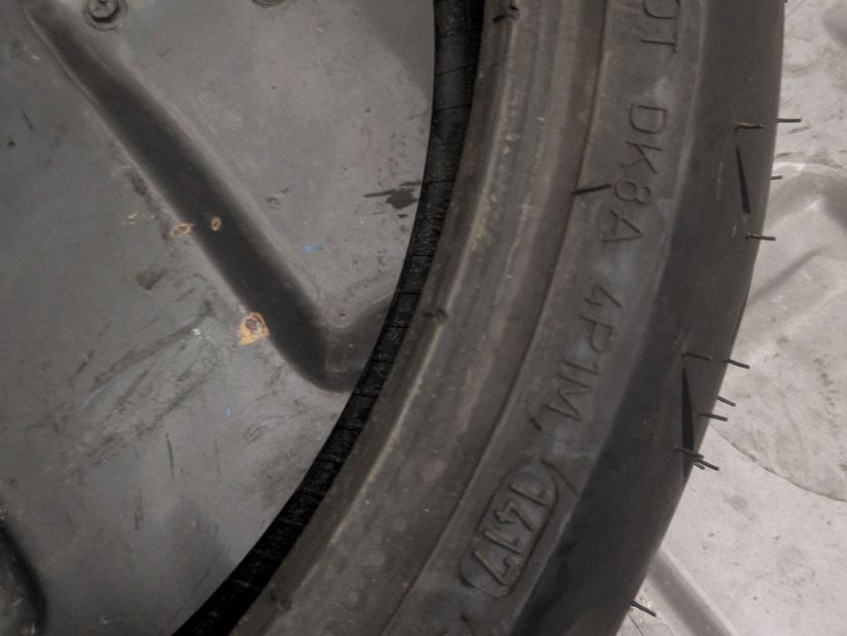 Pneu frente mota  novo  dunlop