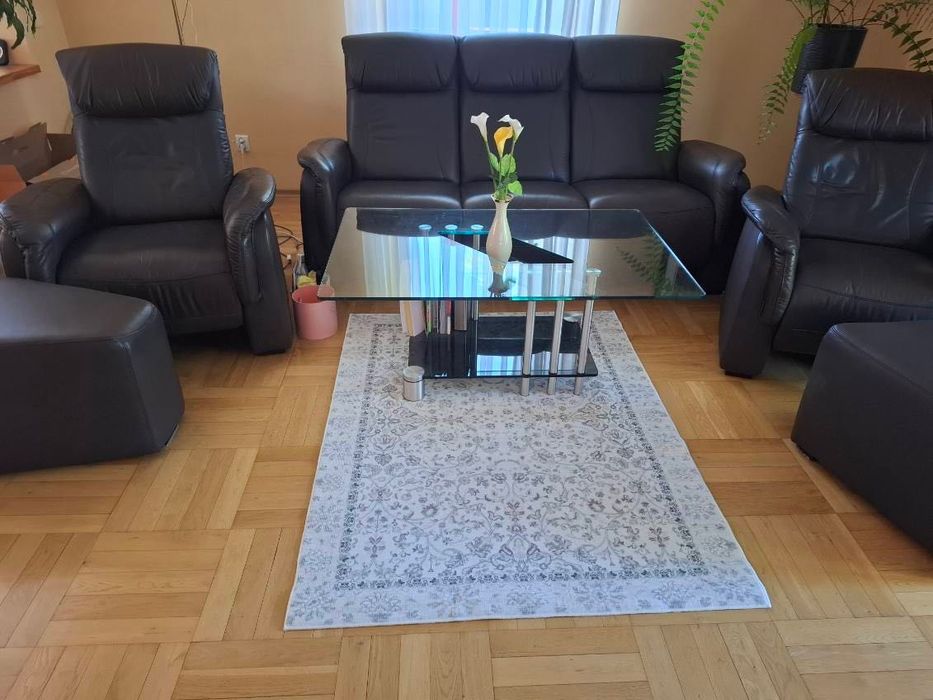 Skórzany wypoczynek