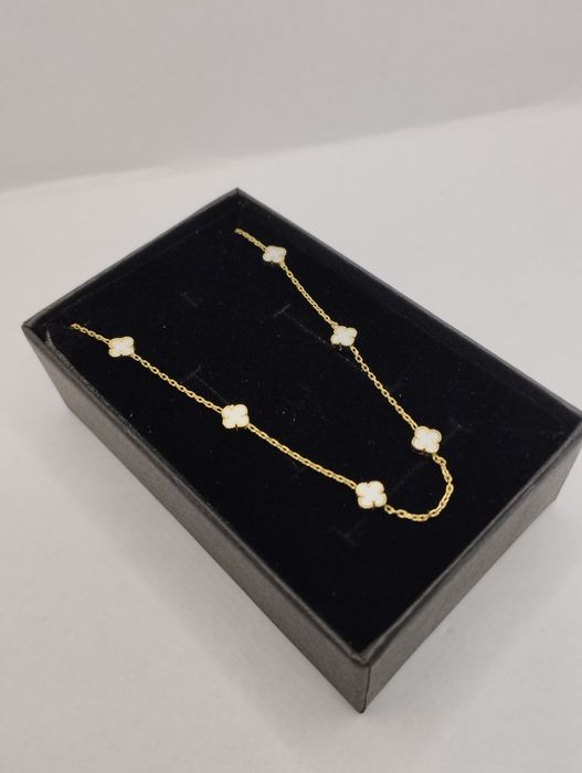 Złota celebrytka białe koniczynki, złoto 585 długość 42-45 cm