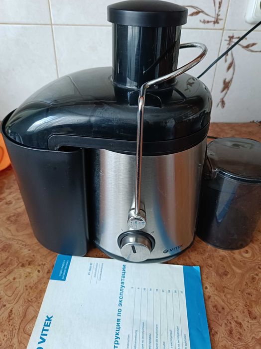 Соковыжималка Vitek-VT-1607ST
