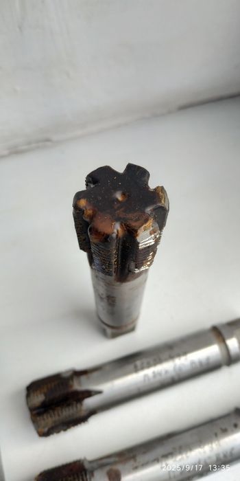 Метчик   М24х1,5