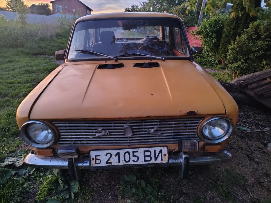 Продам авто на ходу , треба трохи докласти рук , а так їде .