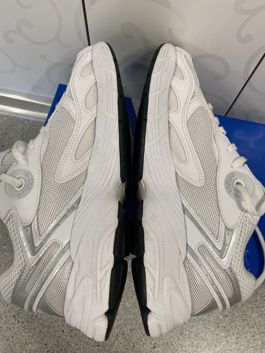 Кросівки Adidas Astir,42,5 розмір,в/с