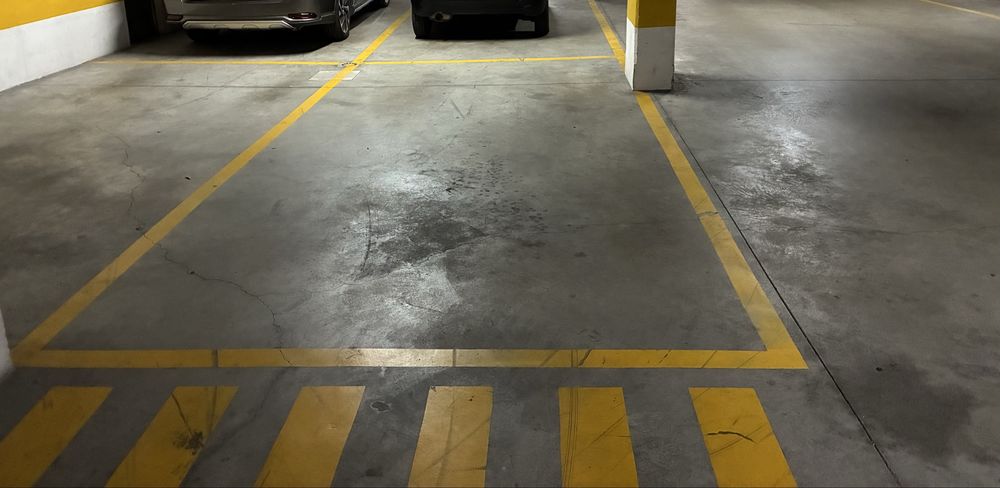 Alugo lugar de garagem