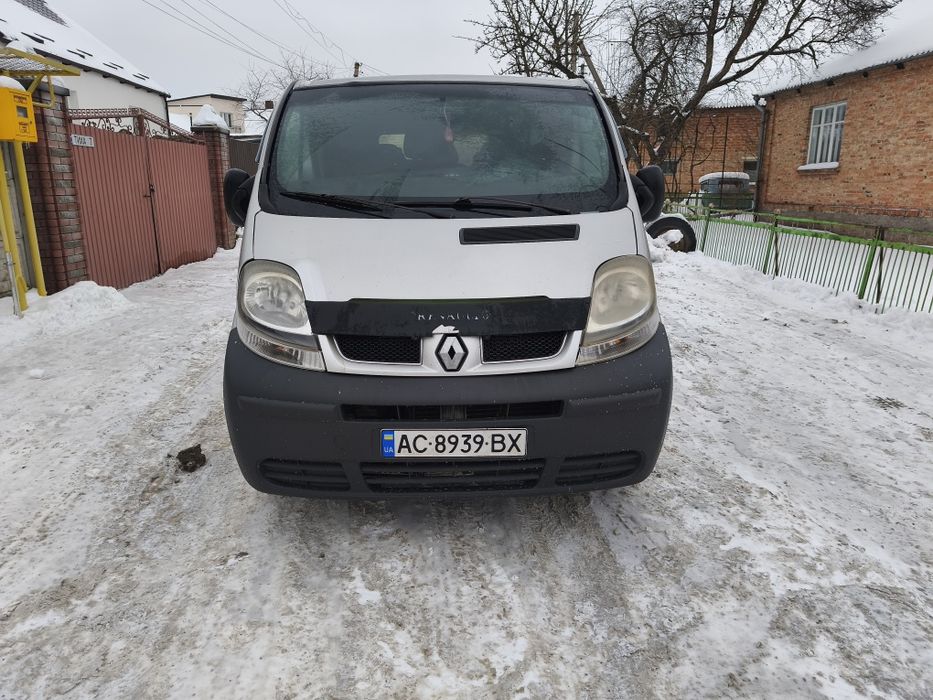 Трафік 2002 року 1.9 турбо шестиступка пасажир