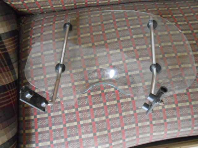 Лобове скло на скутер мото Апрілія з  ІТАЛІЇ