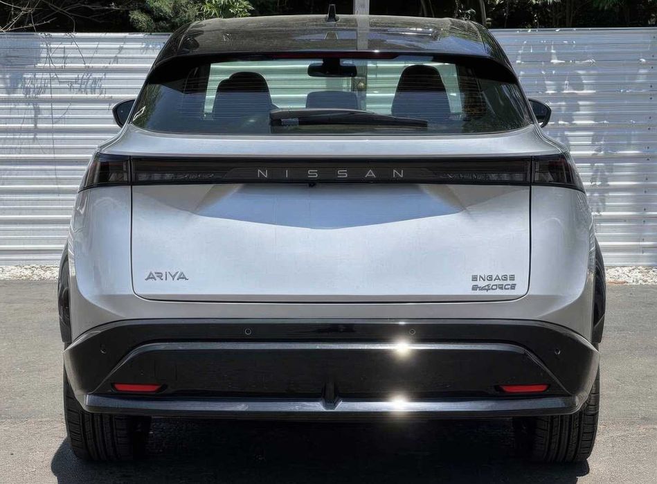 Nissan Ariya      2024