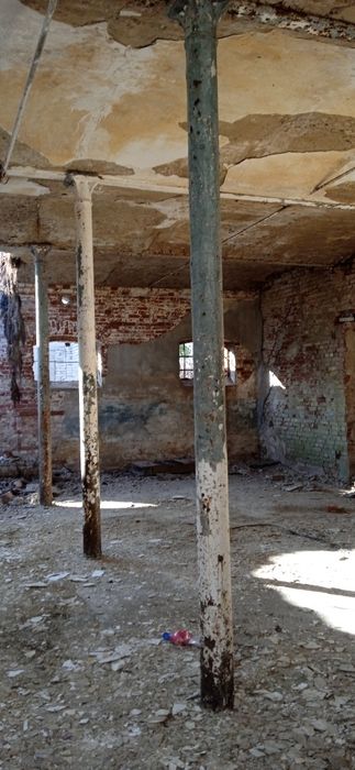 Słupy podpory żeliwne