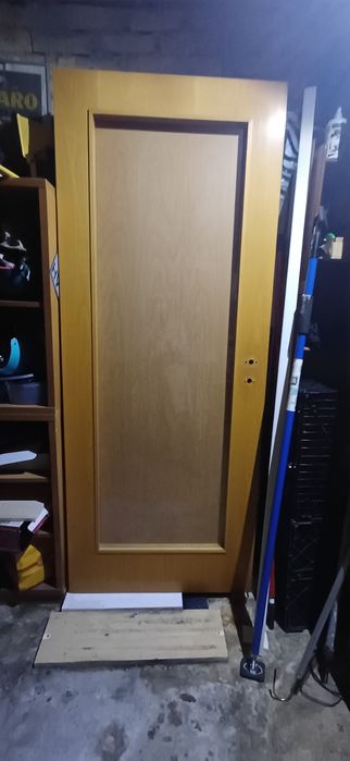 Portas de faia com ombreiras