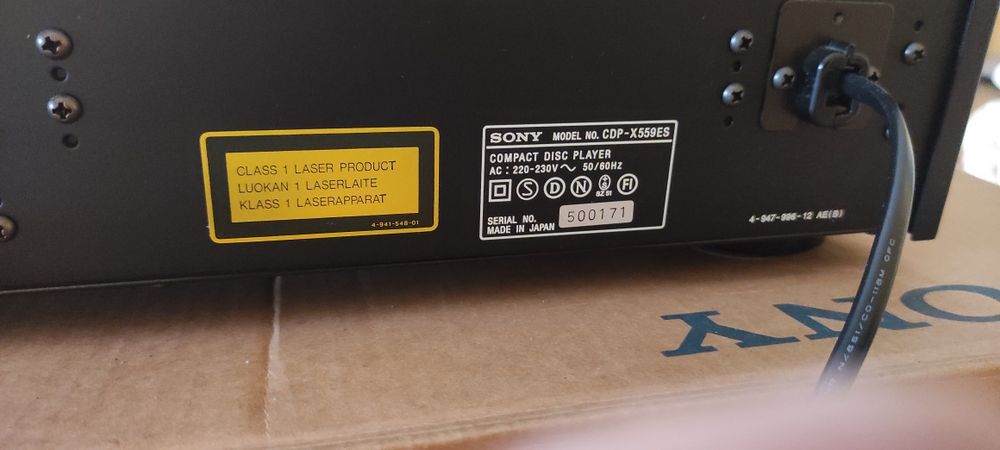Sony cdp x559es  !!