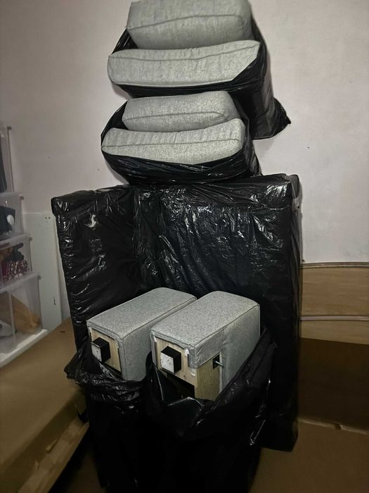 Sofá 2 lugares KIVIK comprado em 28/11/2024 menos de 1 ano de uso