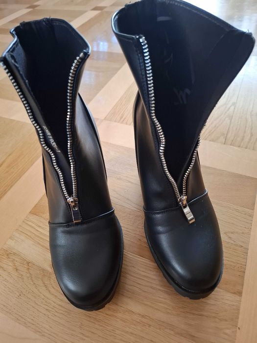 Buty damskie roz. 39 zimowe, przejściowe