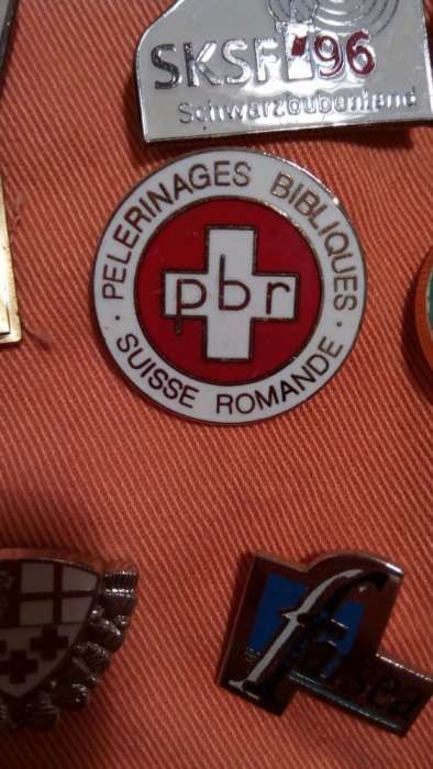 Pin metálico bom estado