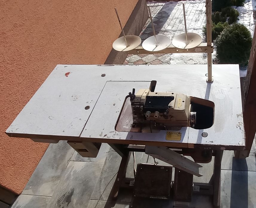 Продам оверлок .