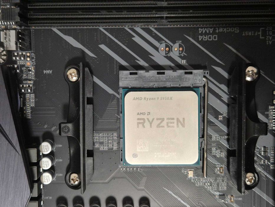 потужний AM4 сет Ryzen 9 5950X 16ядер\32пот 4.9ГГц+B550 AORUS. TradeIN