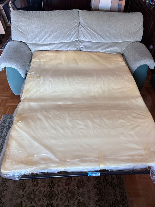 Conjunto 2 sofás (1 sofá-cama)