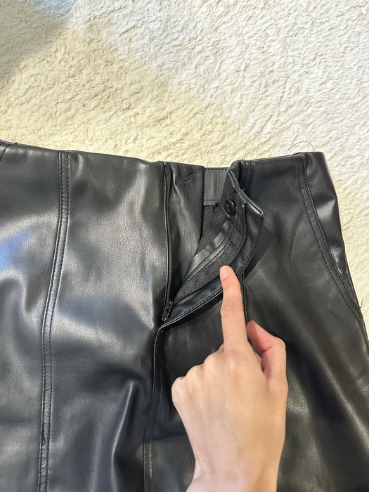 Спідниця з екошкіри zara