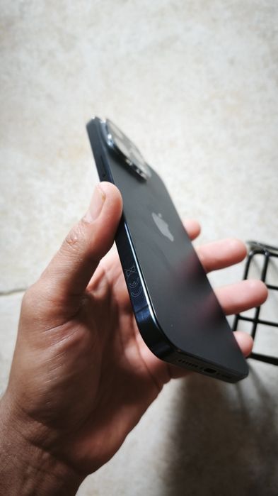 iPhone 15Pro Max completo com carregador