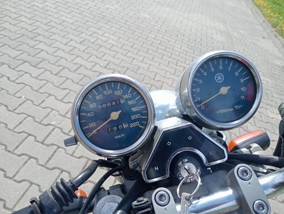 Yamaha XJ600N 2002r