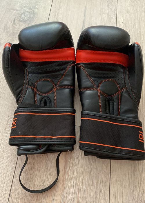 Боксерські перчатки