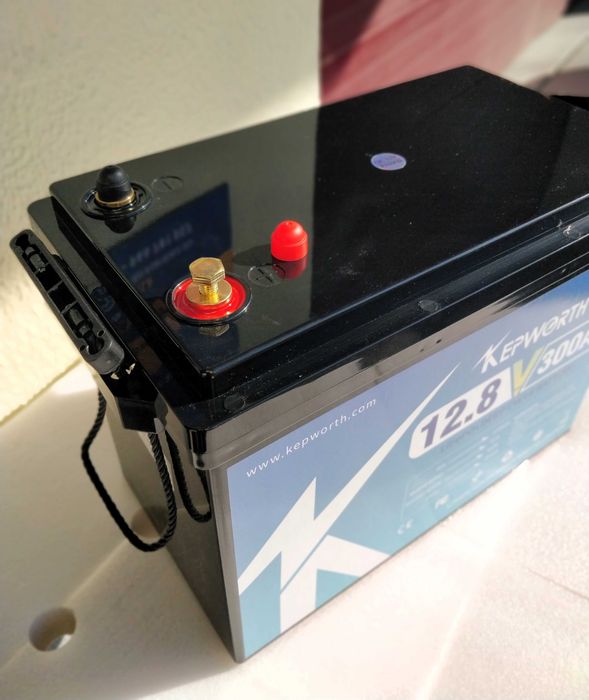 Bateria Lítio LifePo4 Kepworth c/ bluetooth 12/24/48V - 100/200/300 Ah