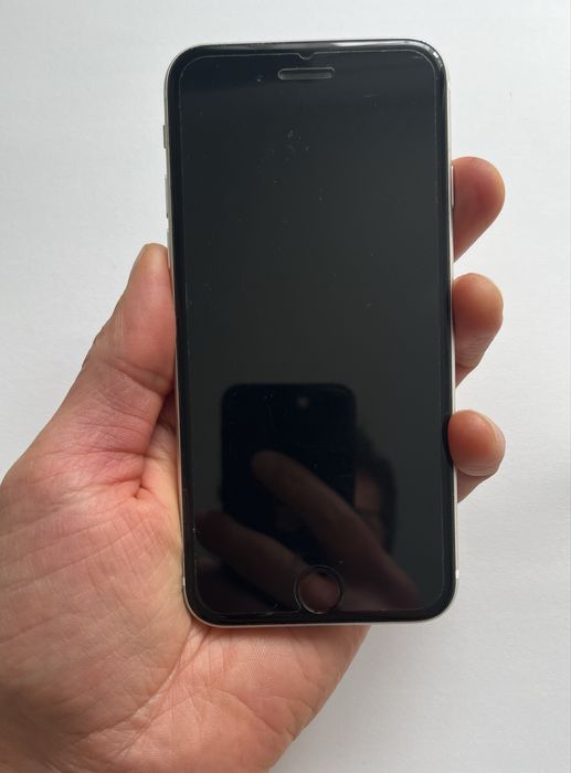 iPhone SE 2020 – 256GB – Kompaktowa Moc z Dużą Pamięcią!